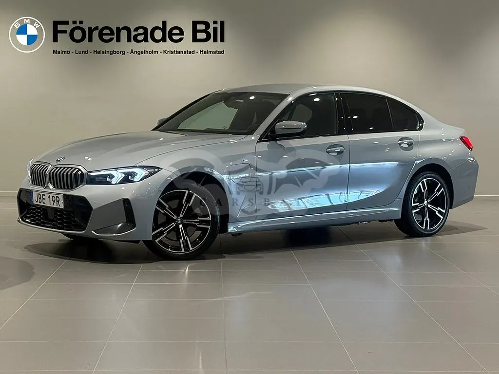 BMW 3 Series 330e 2025