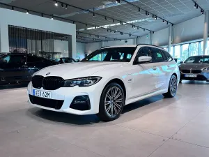 BMW 3 Series 330e 2022