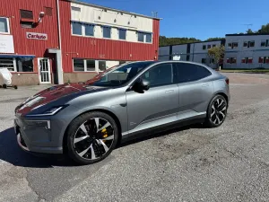 Polestar 4 2025
