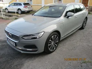 Volvo V90 2025