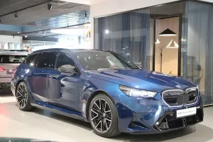 BMW M5 2025