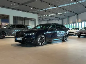 BMW 5 Series 530e 2025