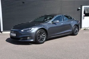 Tesla Model S 2020