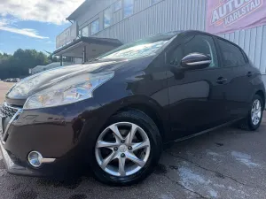 Peugeot 208 2012