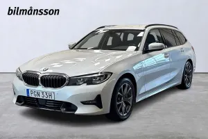BMW 3 Series 330e 2021