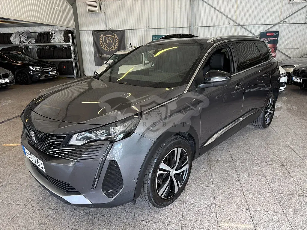 Peugeot 5008 2021