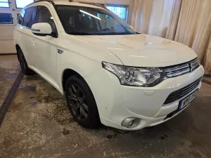 Mitsubishi Outlander 2014