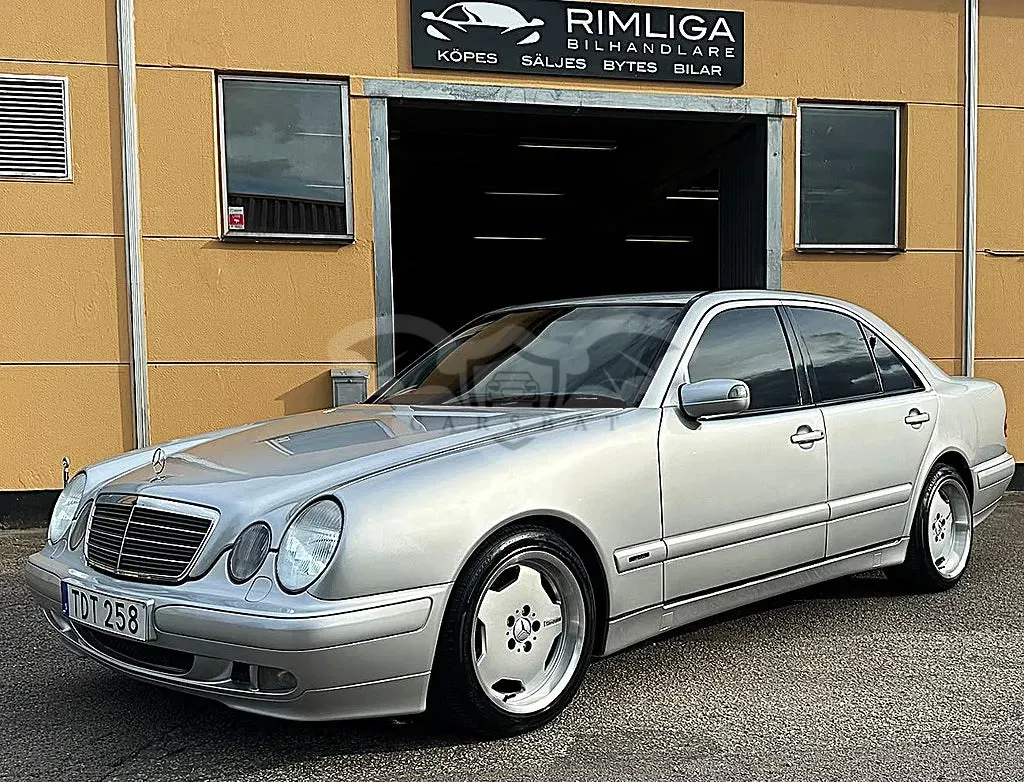 Mercedes-Benz E 2002