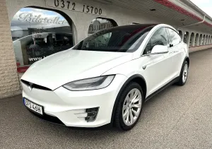 Tesla Model X 2019