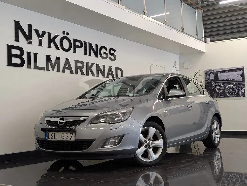 Opel Astra 2011