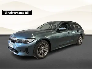 BMW 3 Series 330e 2021
