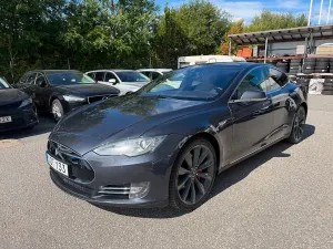 Tesla Model S 2016