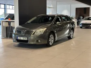 Toyota Avensis 2011