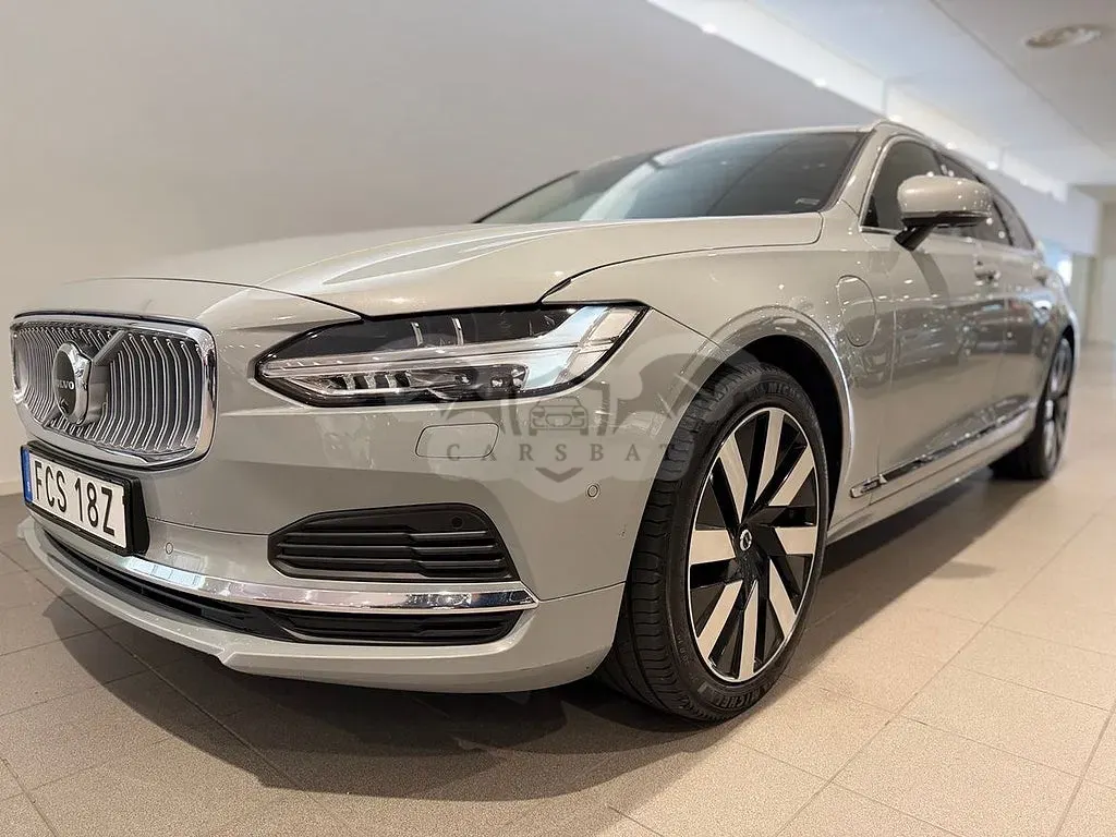 Volvo V90 2024