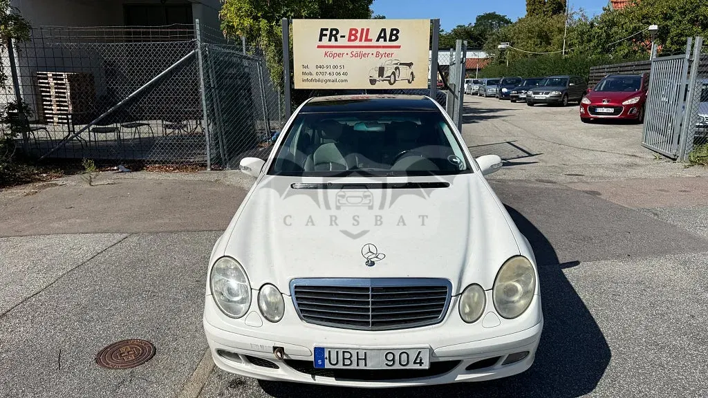 Mercedes-Benz E 2003
