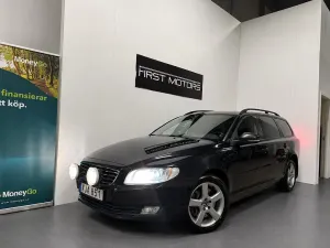Volvo V70 2015