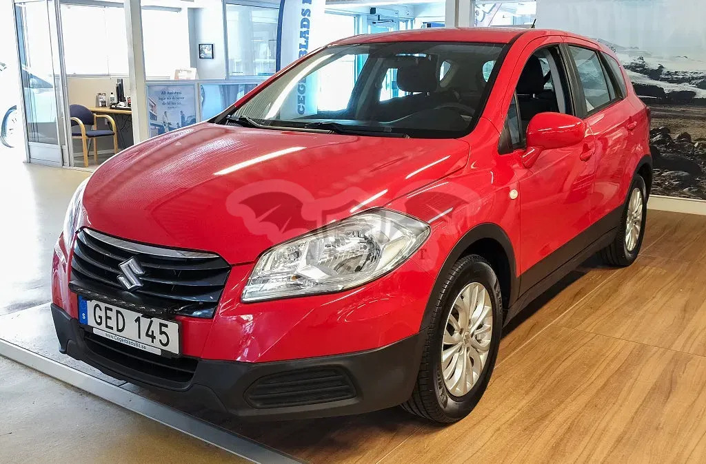Suzuki S-Cross 2015
