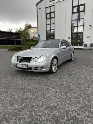 Mercedes-Benz E 2009