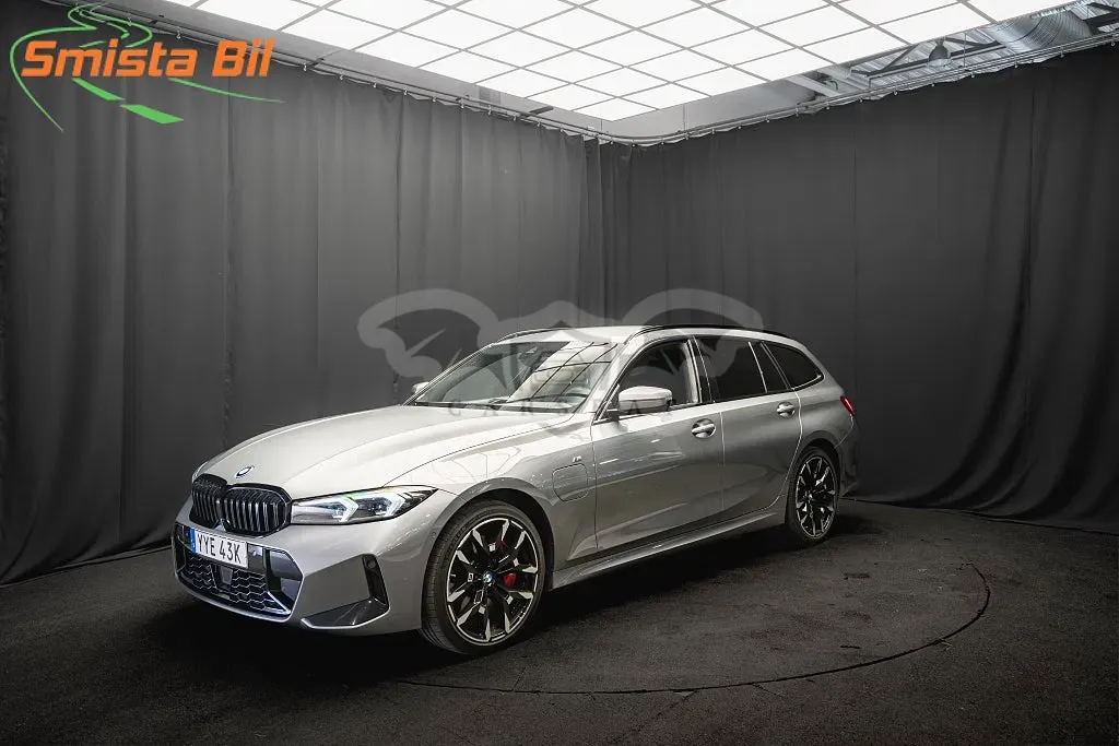 BMW 3 Series 330e 2025