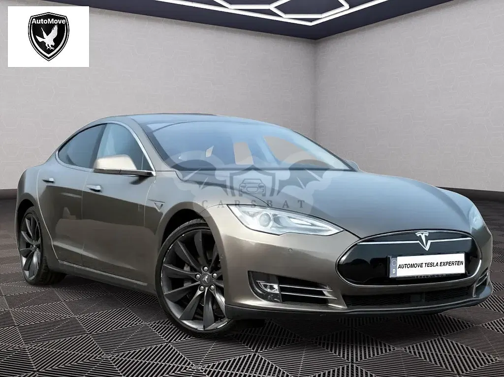 Tesla Model S 2015