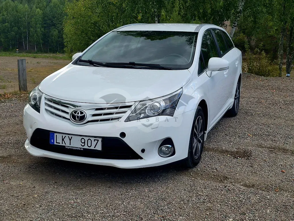 Toyota Avensis 2012