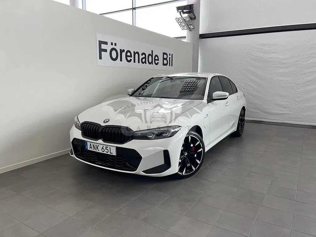 BMW 3 Series 330e 2025