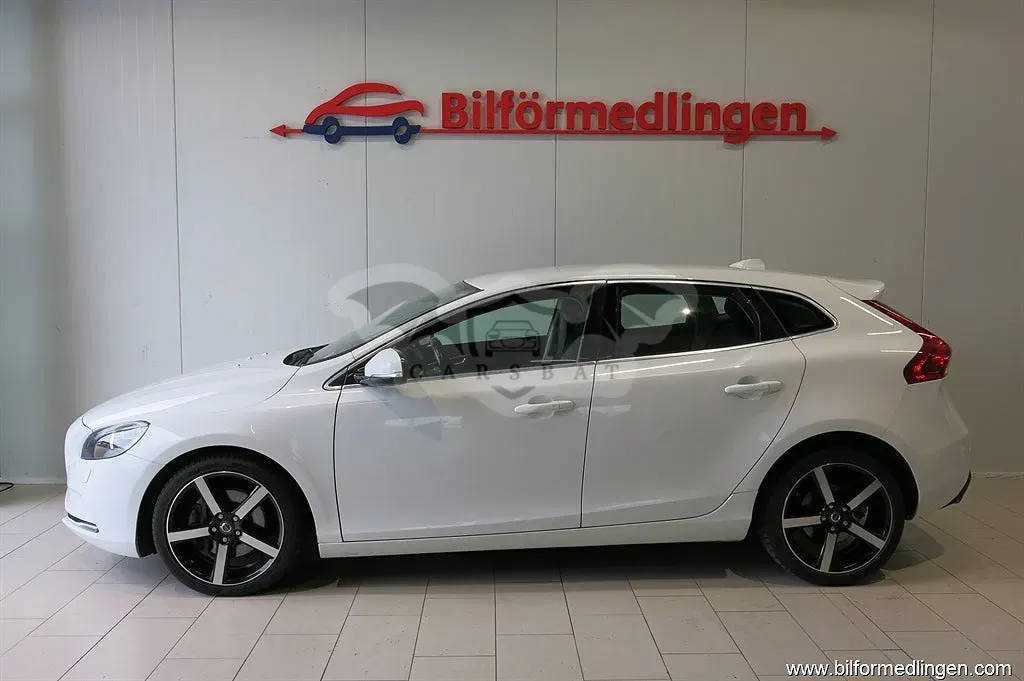 Volvo V40 2013