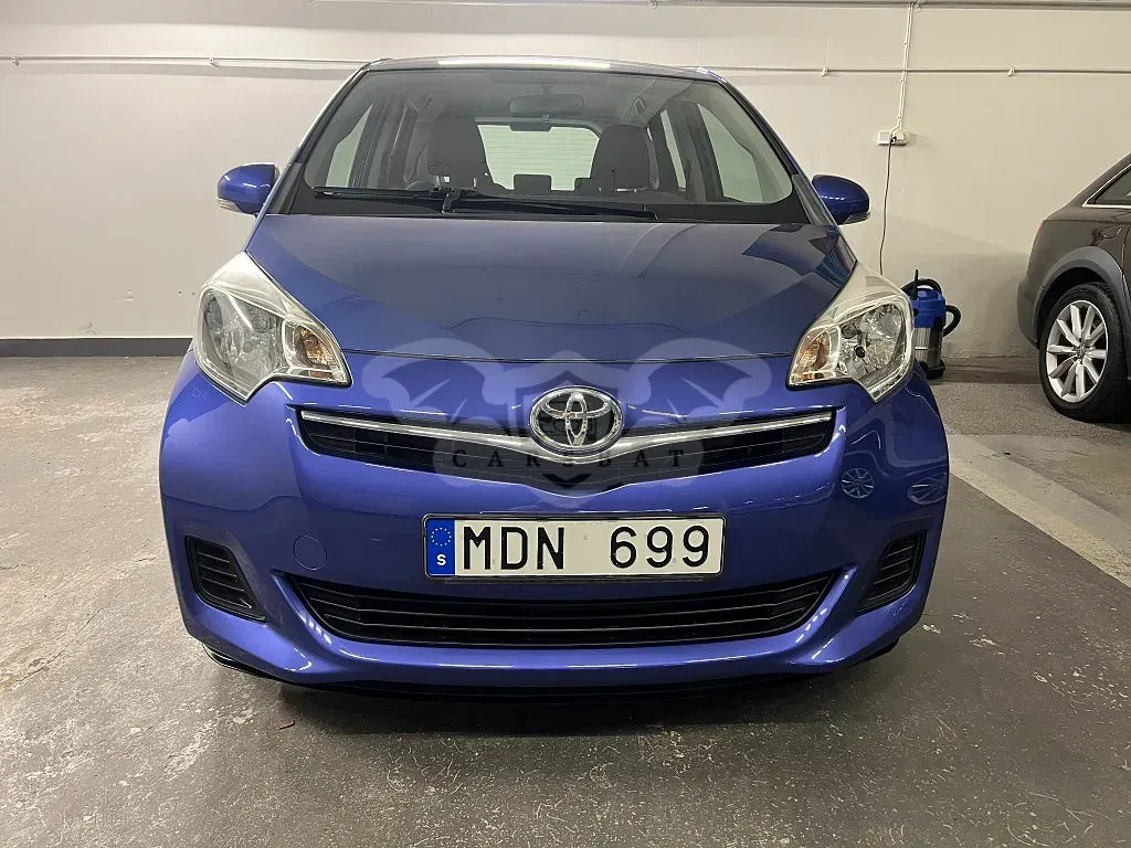 Toyota Verso-S 2011