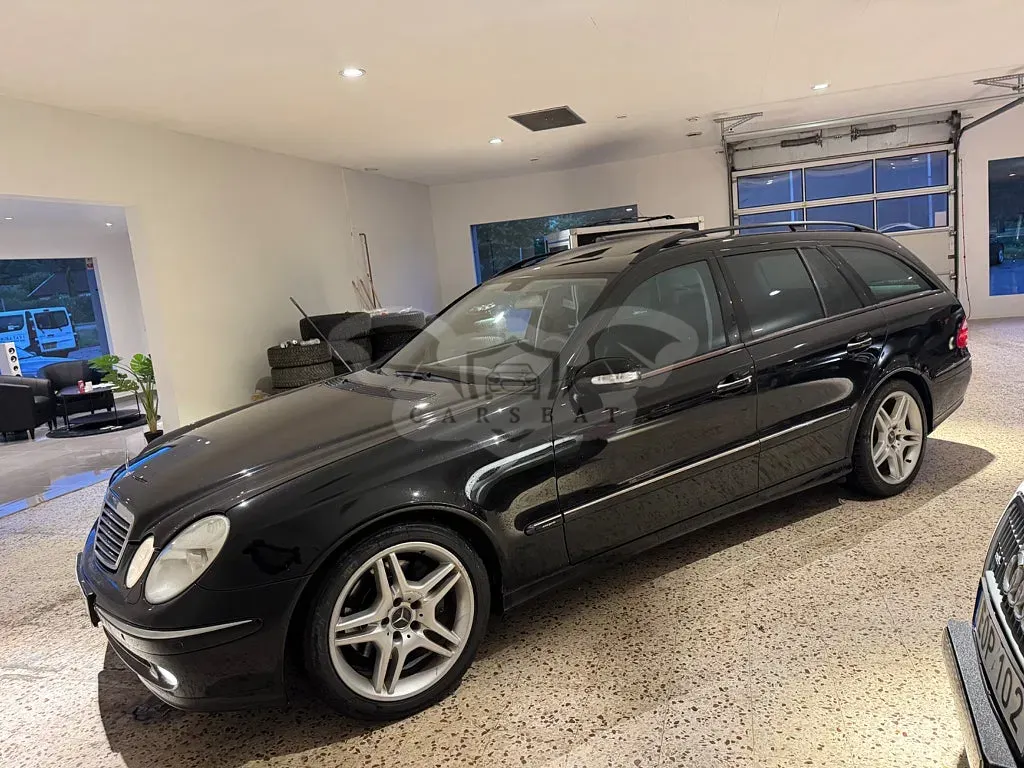 Mercedes-Benz E 2005