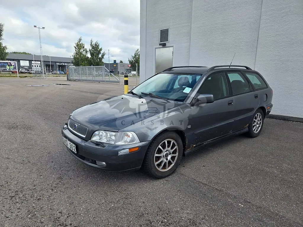 Volvo V40 2002