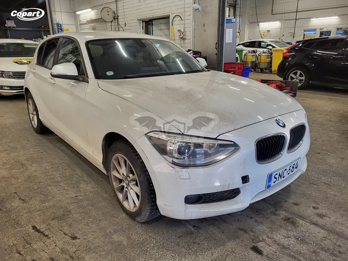 BMW 1 Series 1 Hatchback (F20) 118 i 2011