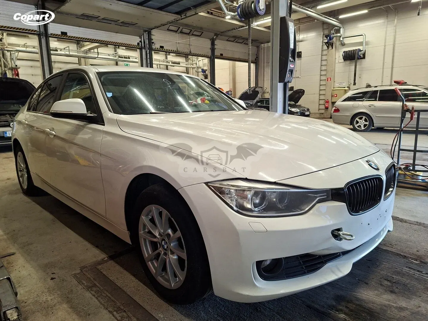 BMW 3 Series 320i xDRIVE 2012