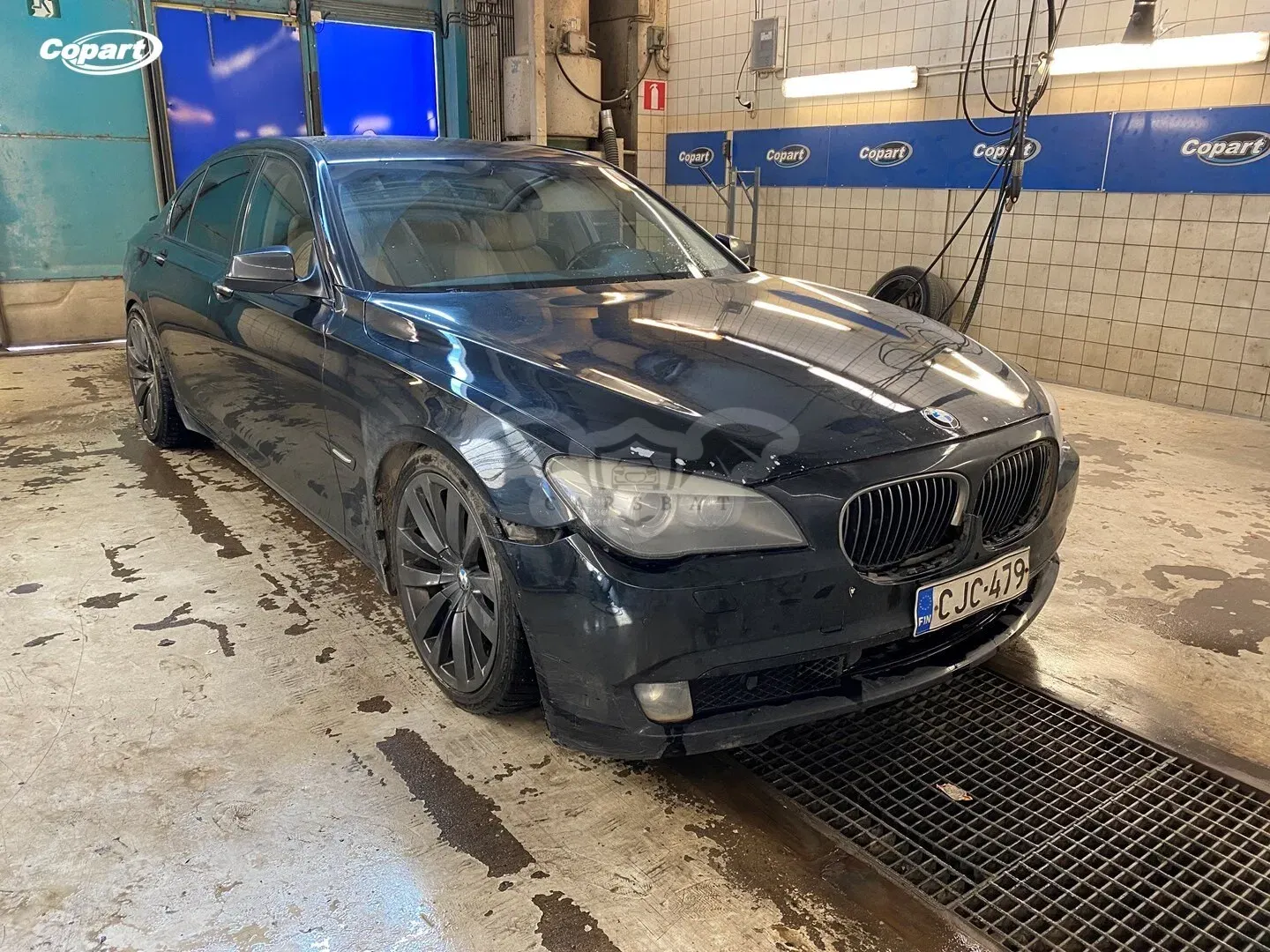 BMW 7 Series 730d 2009