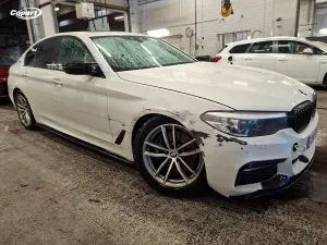 BMW 5 Series 530e iPerformance Launch Edition 2017