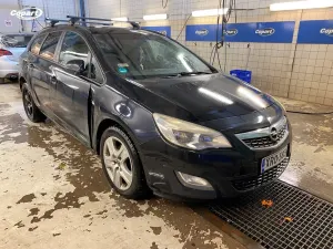 Opel Astra SPORTS TOURER 2011