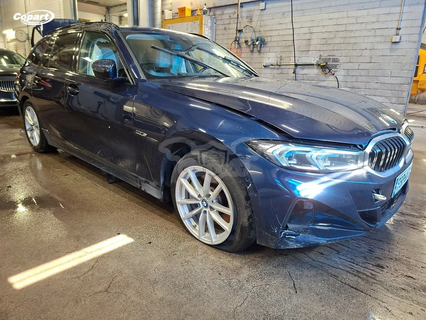 BMW 3 Series 330e xDrive 2023