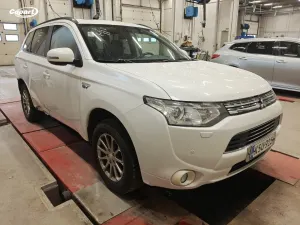 Mitsubishi Outlander 2.0 Plug-In-Hybrid 2014