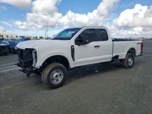 Ford F-250 6.8L 8 2023