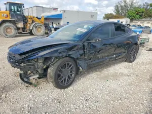 Tesla Model 3 2025