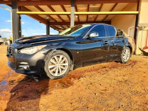 Infiniti Q50 3.7L 6 2015
