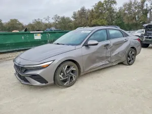 Hyundai Elantra 2.0L 4 2024