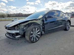 Tesla Model 3 2025