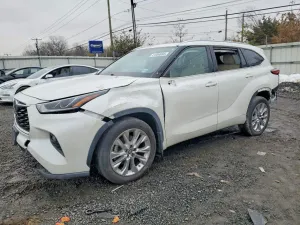 Toyota Highlander 3.5L 6 2021