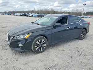Nissan Altima 2.5L 4 2021