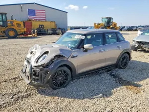 Mini Cooper 2.0L 4 2024
