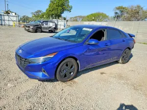 Hyundai Elantra 2.0L 4 2022
