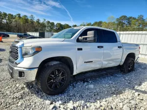 Toyota Tundra 5.7L 8 2021