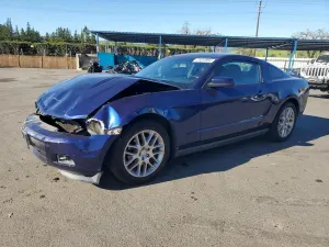 Ford Mustang 3.7L 6 2012