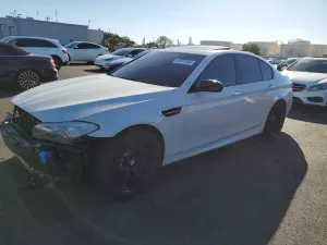 BMW M5 4.4L 8 2013