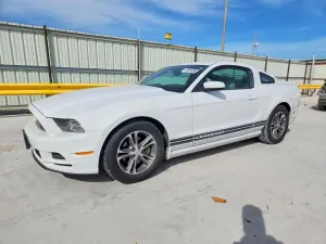 Ford Mustang 3.7L 6 2014